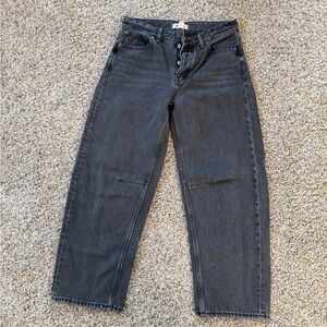 Madewell The Darted Barrel-Leg Jean in Washed Black